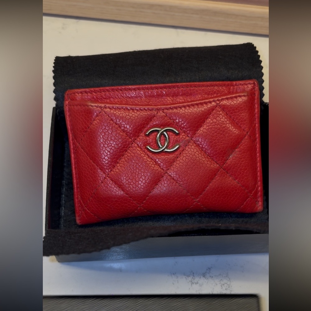 CHANEL Red Quilted Card Wallet - Picture 3 of 4